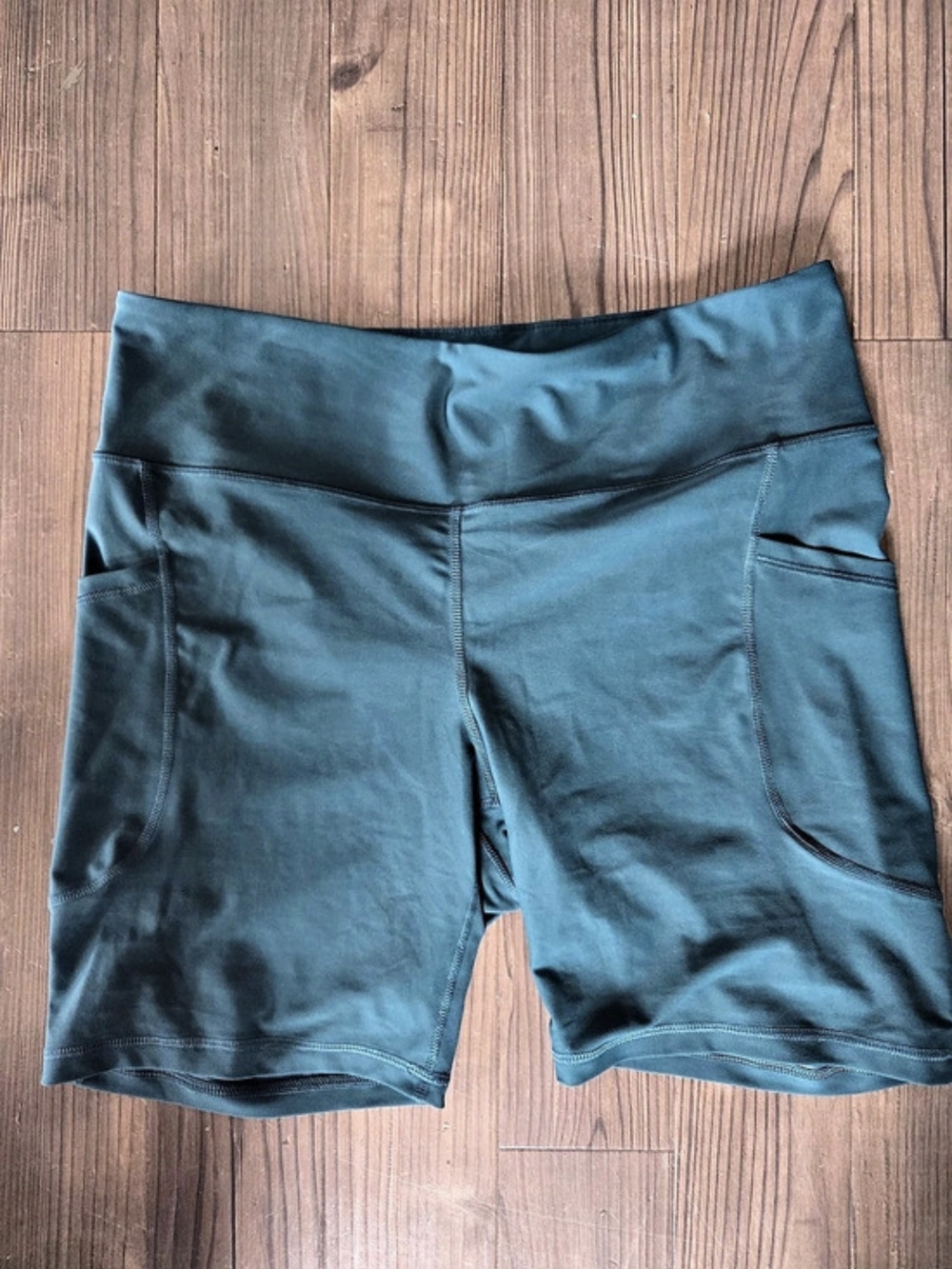Old Navy High-Waisted PowerSoft Bike Athletic Short Teal Blue XL 8in Inseam